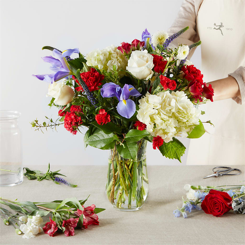 Star Spangled - A Florist Original – PAT'S FLORIST AND GIFTS, Laurel MS