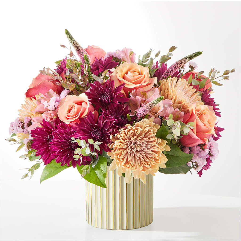 Berry Cobbler Bouquet with Ivory Vase – PAT'S FLORIST AND GIFTS, Laurel MS